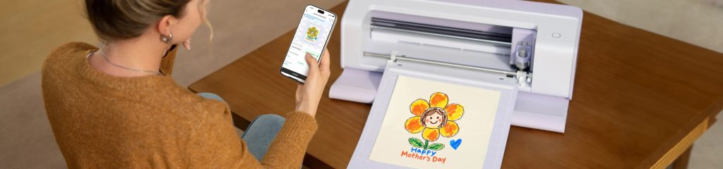 La xTool C1 scanne un dessin d'enfant pour le transformer en motif à imprimer et découper